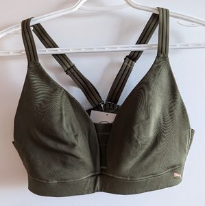 Puma NWT Yogini Show Off Bra